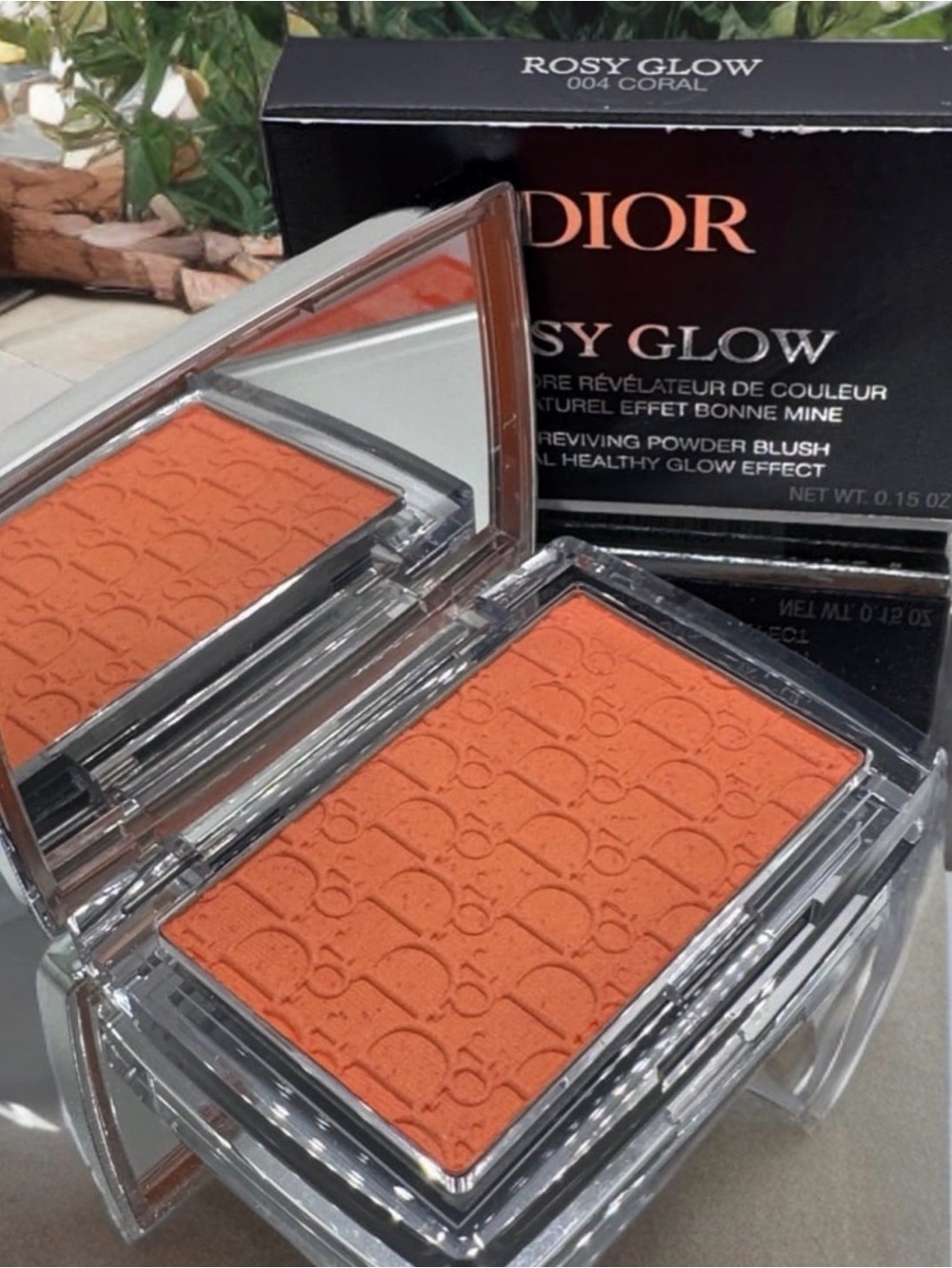 Dior Rosy Glow color reviving powder blush  (004) Coral